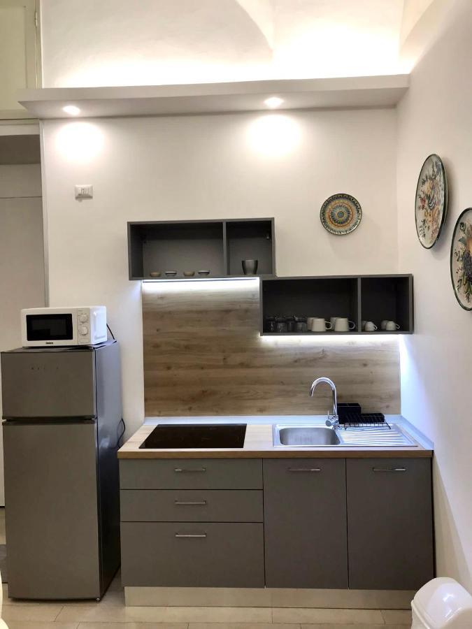 Saki Naples